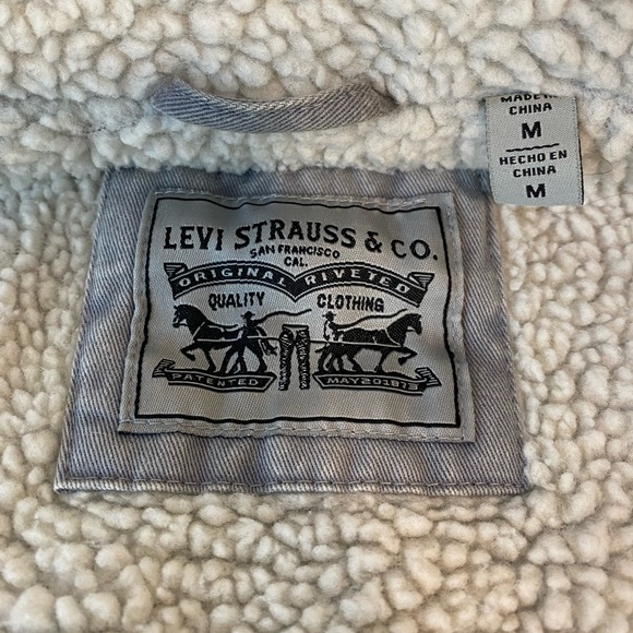 Levi's Washed Cotton Sherpa Trucker Jacket - Picture 8 of 15